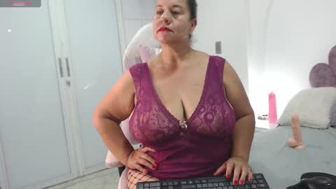 your_lady_milf online show from 6, 2, 2025