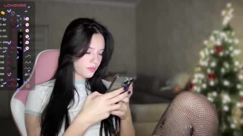 Snapshot of your_sweet_angel_ chatting on 17, 1, 2025 Mia online show from 17, 1, 2025