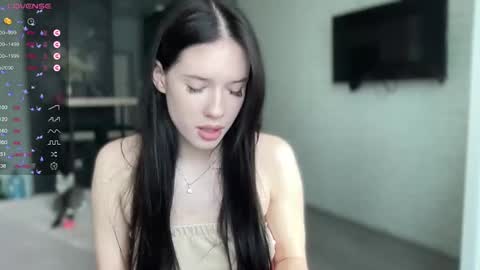 Snapshot of your_sweet_angel_ chatting on 28, 1, 2025 Mia online show from 28, 1, 2025