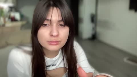 Snapshot of your_sweet_angel_ chatting on 18, 2, 2025 Mia online show from 18, 2, 2025