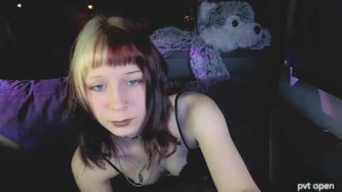 Snapshot of yourcutiegoth chatting on 18, 4, 2026 Vasilisa online show from 18, 4, 2026