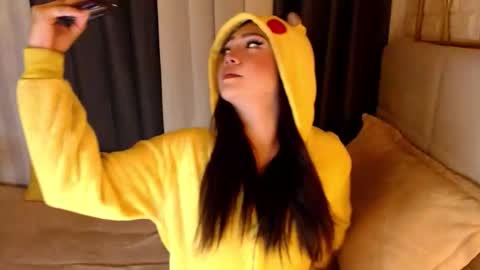 JEN  online show from 23, 4, 2026