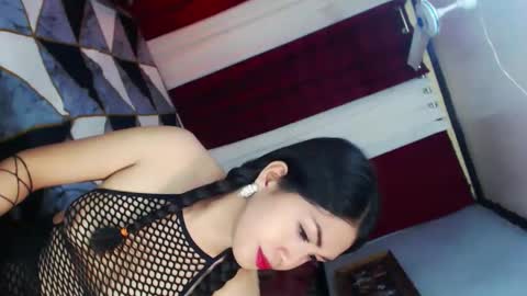 yourdream_gurl online show from 26, 2, 2025