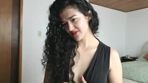 yourdreamgirl2025 online show from 17, 3, 2026