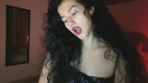 yourdreamgirl2025 online show from 14, 4, 2026