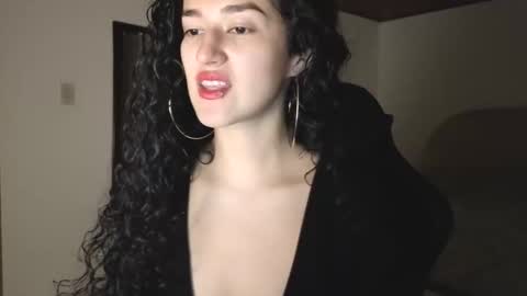 yourdreamgirl2025 online show from 28, 4, 2026