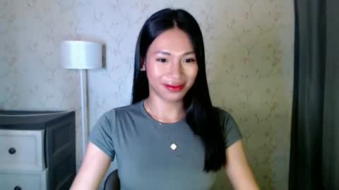 Snapshot of yourdreamgirlgwen chatting on 8, 6, 2026 GWENI online show from 8, 6, 2026