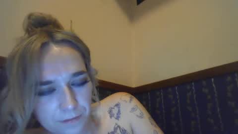 Snapshot of yourfavgirl77 chatting on 26, 7, 2026 Her online show from 26, 7, 2026