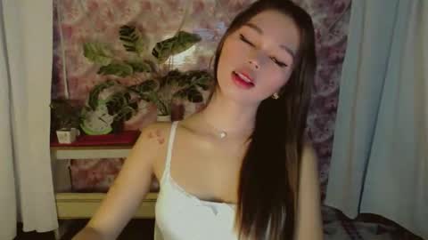 Snapshot of yourfavoratesunshine chatting on 22, 4, 2026 Sunshine online show from 22, 4, 2026
