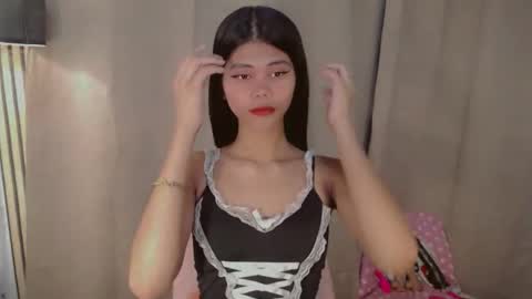 Vivian online show from 13, 4, 2026