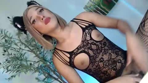 Snapshot of yourgirlnextdoor18 chatting on 18, 5, 2026 yourgirlnextdoor18 online show from 18, 5, 2026