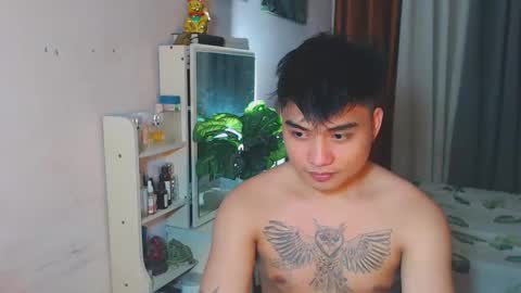 Snapshot of yourhandsome_hunk chatting on 25, 5, 2026 Paul online show from 25, 5, 2026