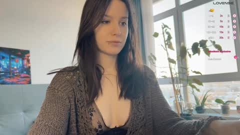 Snapshot of yourher0in chatting on 17, 12, 2024 Aida online show from 17, 12, 2024