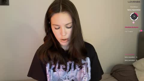 Snapshot of yourher0in chatting on 3, 1, 2025 Aida online show from 3, 1, 2025