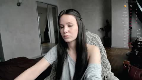 Snapshot of yourher0in chatting on 7, 10, 2025 Aida online show from 7, 10, 2025