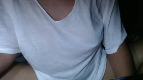 Snapshot of yourhotboobies23 chatting on 4, 1, 2025 yourhotboobies23 online show from 4, 1, 2025
