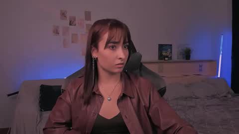 Snapshot of yourjullymoon chatting on 16, 10, 2025 Jully online show from 16, 10, 2025