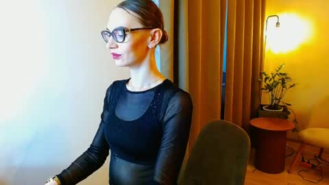 Snapshot of yourladysunshine chatting on 9, 4, 2026 Ksyusha online show from 9, 4, 2026