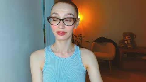 Snapshot of yourladysunshine chatting on 8, 5, 2026 Ksyusha online show from 8, 5, 2026