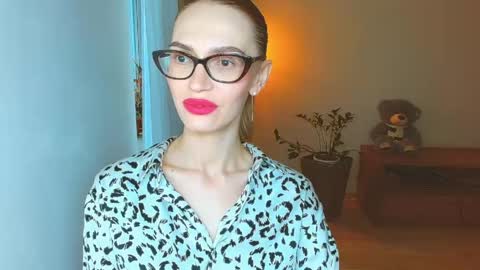 Snapshot of yourladysunshine chatting on 3, 6, 2026 Ksyusha online show from 3, 6, 2026