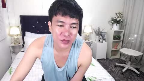 Snapshot of yourlivingonurdream chatting on 16, 1, 2026 -- online show from 16, 1, 2026