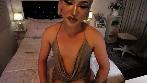 Snapshot of yourlivingonurdream chatting on 4, 2, 2026 -- online show from 4, 2, 2026