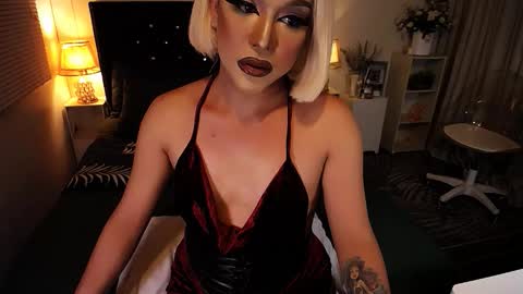 Snapshot of yourlivingonurdream chatting on 1, 3, 2026 -- online show from 1, 3, 2026