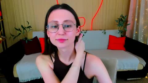 Snapshot of yourlovelystoryy chatting on 25, 4, 2026 Vetta online show from 25, 4, 2026