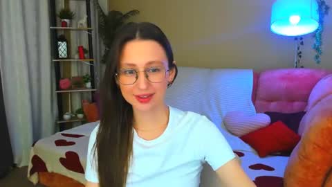 Snapshot of yourlovelystoryy chatting on 11, 7, 2026 Vetta online show from 11, 7, 2026