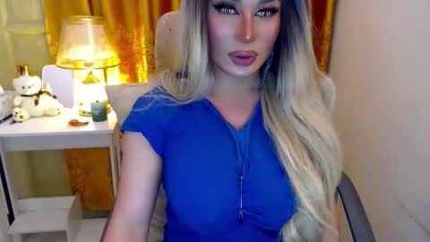 Snapshot of yourmistressofevil_isback chatting on 11, 4, 2026 Adriana Maxwell online show from 11, 4, 2026