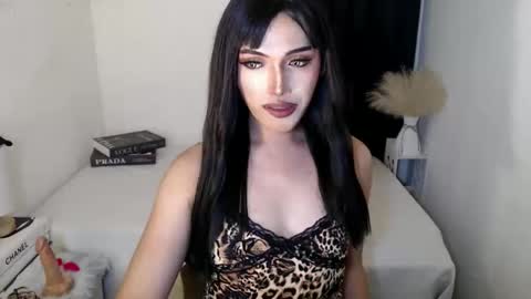 TIFFANY SUCKING QUEEN online show from 29, 4, 2026