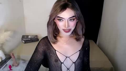 Snapshot of yournaughtykendal chatting on 25, 5, 2026 TIFFANY SUCKING QUEEN online show from 25, 5, 2026