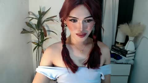Snapshot of yournaughtykendal chatting on 16, 6, 2026 TIFFANY SUCKING QUEEN online show from 16, 6, 2026