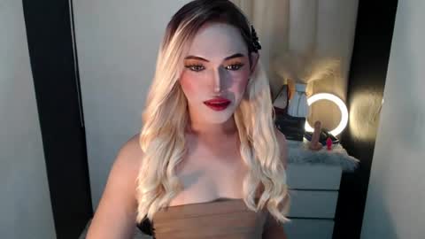 Snapshot of yournaughtykendal chatting on 3, 8, 2026 TIFFANY SUCKING QUEEN online show from 3, 8, 2026