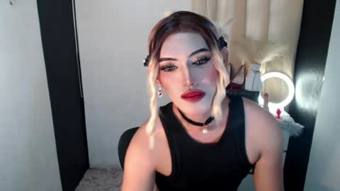Snapshot of yournaughtykendal chatting on 9, 8, 2026 TIFFANY SUCKING QUEEN online show from 9, 8, 2026