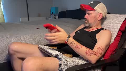 Snapshot of yournewfavourite chatting on 10, 6, 2026 newcastle72 online show from 10, 6, 2026