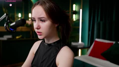 yours fetish mary online show from 24, 2, 2026