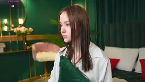 yours fetish mary online show from 15, 4, 2026