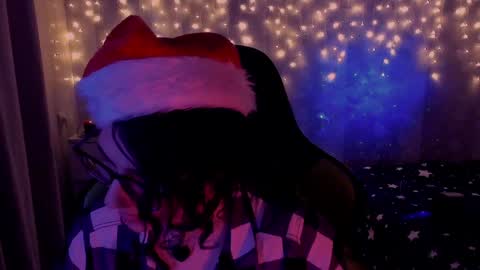 Snapshot of yourscosmic chatting on 31, 12, 2024 Yours Cosmic online show from 31, 12, 2024