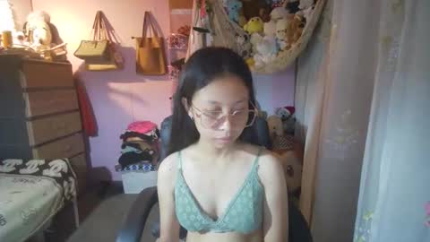 Snapshot of yourshy_cess chatting on 17, 4, 2026 Cess online show from 17, 4, 2026