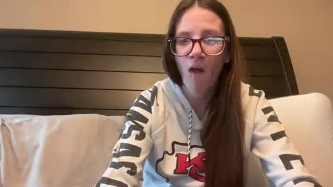 yourstrulylivy online show from 14, 12, 2024
