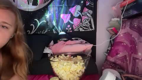 yourthickgingergoddess online show from 11, 1, 2026