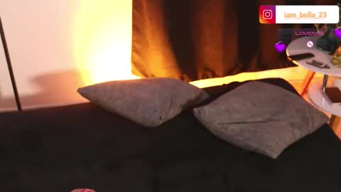 Bella- Independert Model online show from 27, 3, 2026