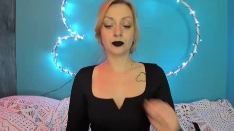YourVenus00 -Follow my OF online show from 9, 2, 2025