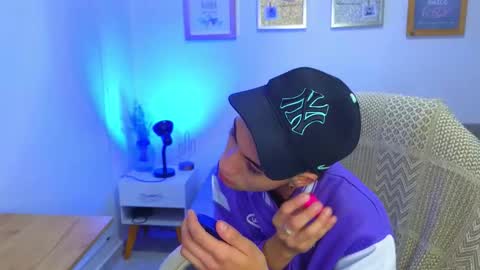 yulian_vasquez online show from 2, 12, 2025