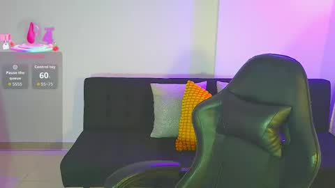 Yulienne online show from 15, 2, 2026