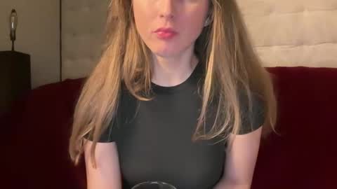 yumiandwolf online show from 30, 5, 2026