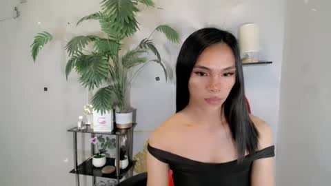 Snapshot of yumiexx chatting on 9, 7, 2026 CALL ME YUMLEXX online show from 9, 7, 2026