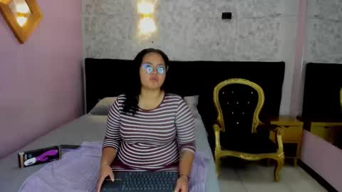 Snapshot of yumiviolet chatting on 7, 2, 2026 YumiViolet online show from 7, 2, 2026