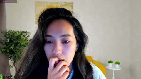 Snapshot of yummy_lamii chatting on 30, 4, 2026 Cindey online show from 30, 4, 2026